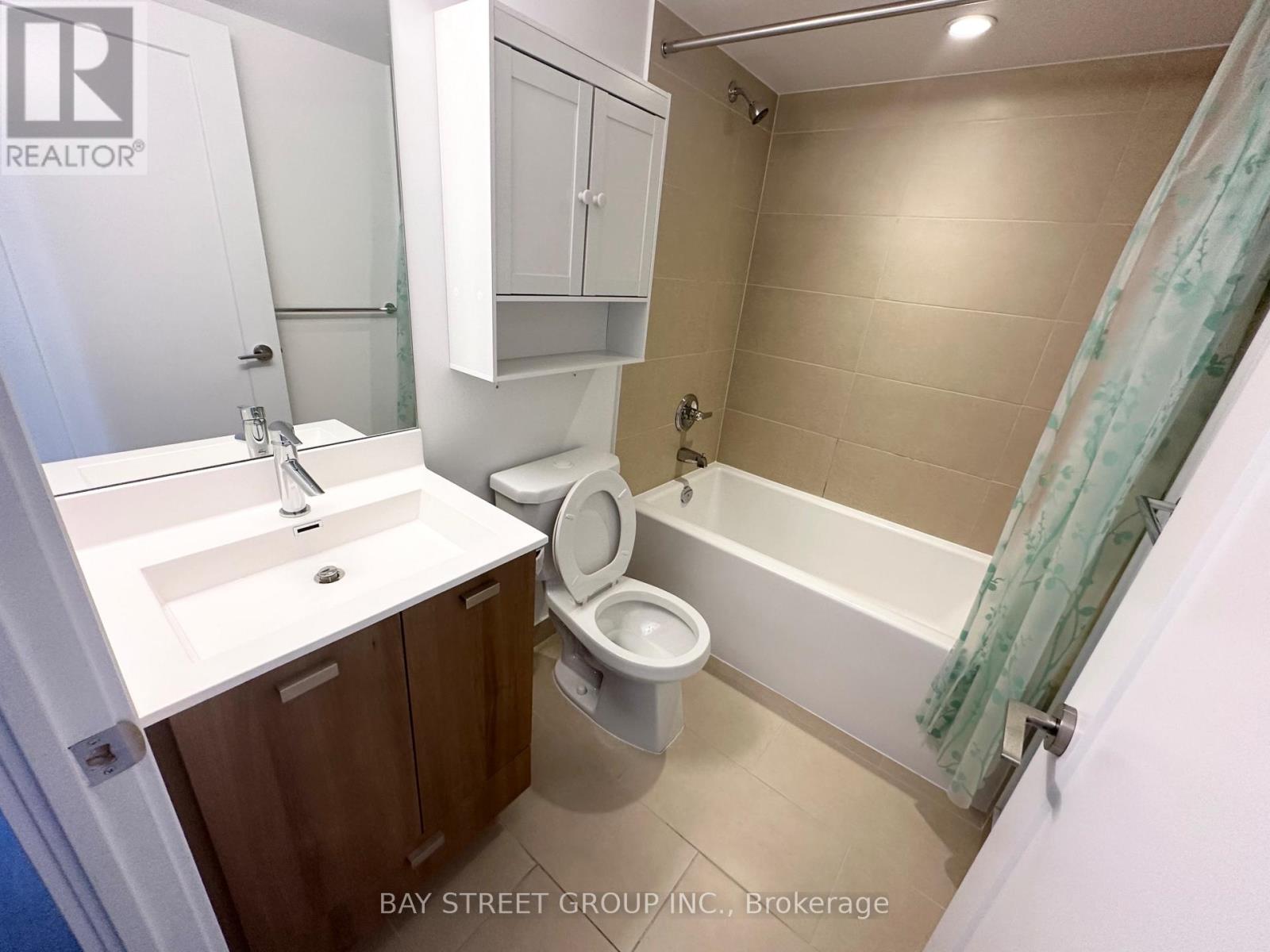 2217 - 275 Village Green Square, Toronto, Ontario  M1S 0L8 - Photo 5 - E13536042