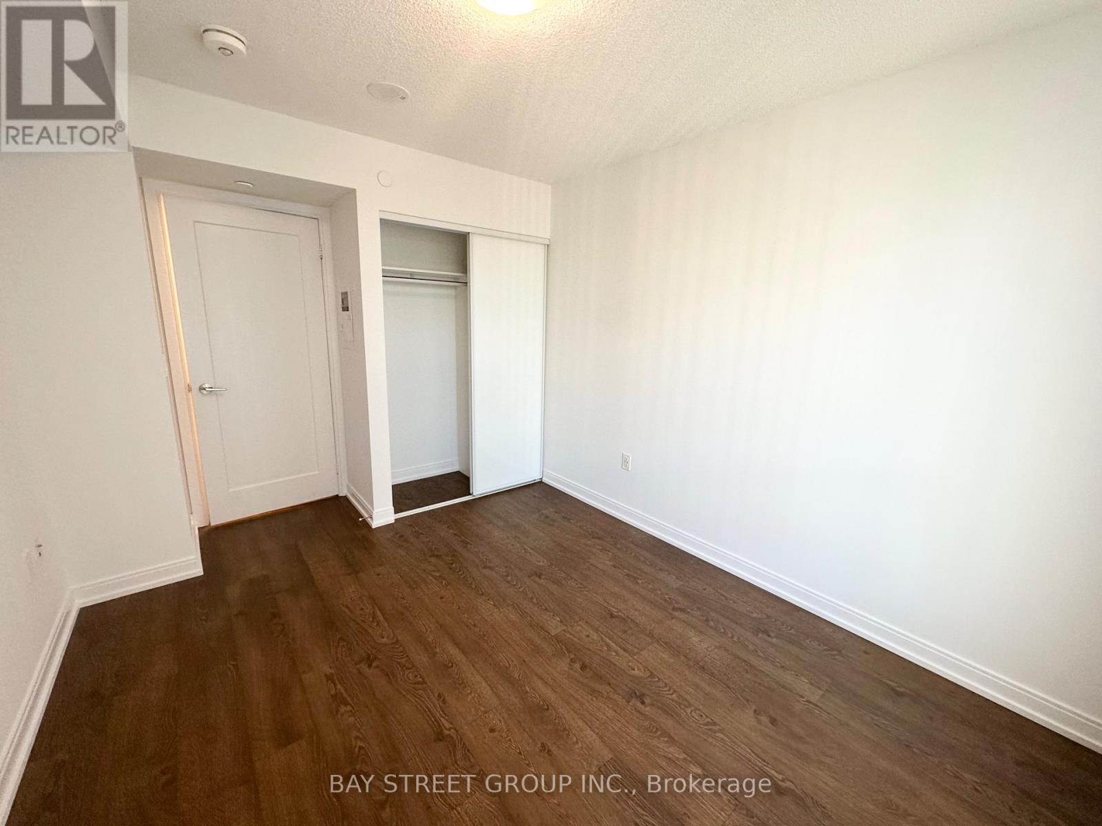 2217 - 275 Village Green Square, Toronto, Ontario  M1S 0L8 - Photo 7 - E13536042