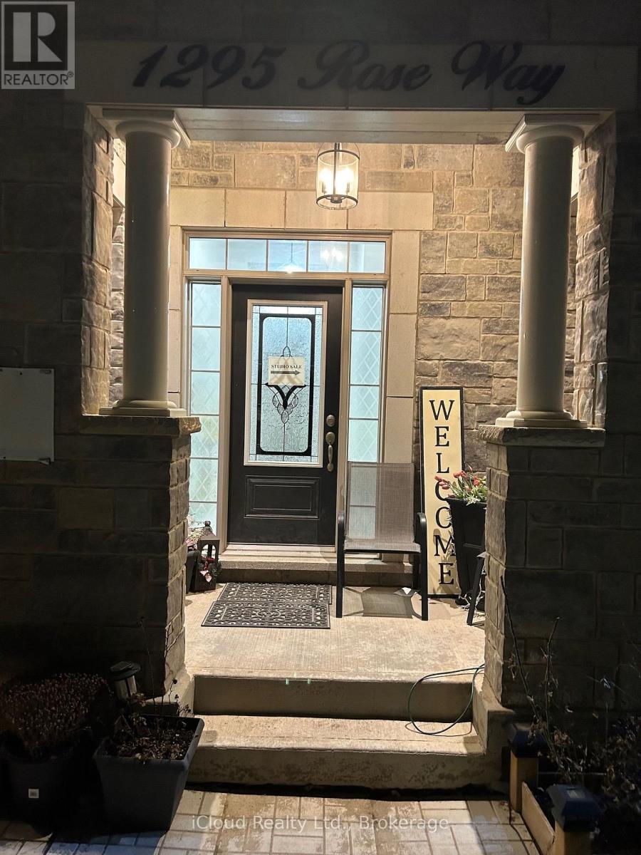 1295 ROSE WAY W, Milton, Ontario