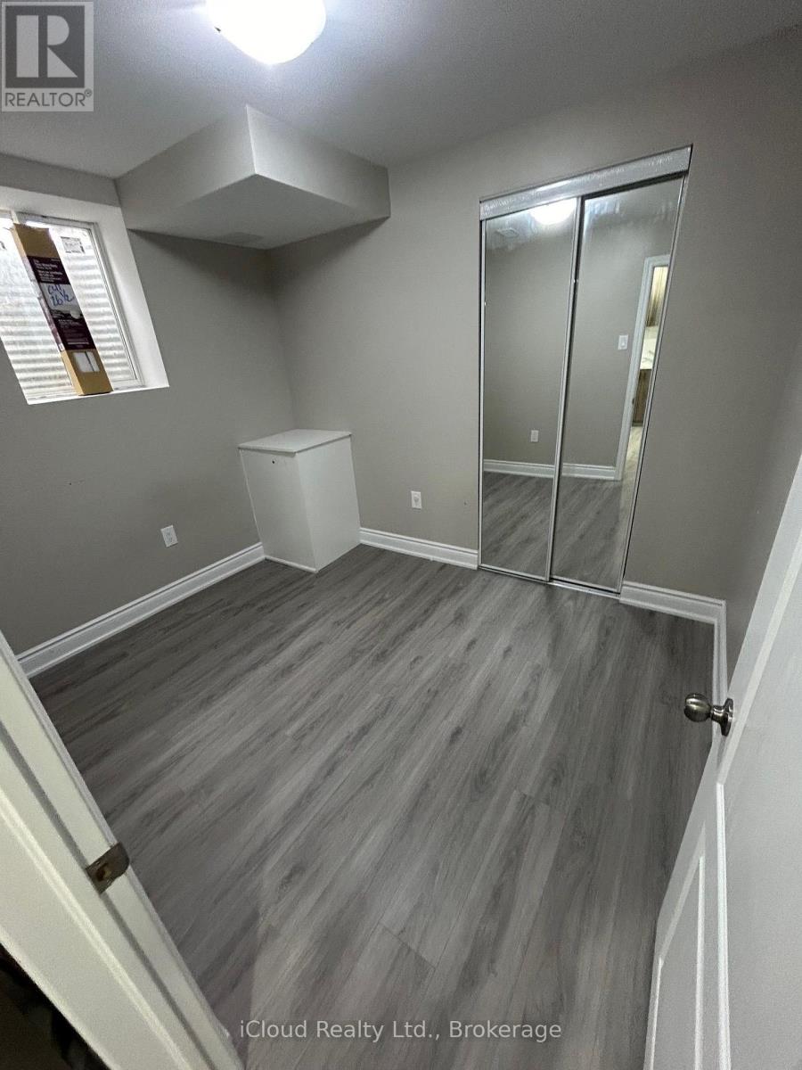 1295 Rose Way W, Milton, Ontario  L9E 1M2 - Photo 13 - W13536034