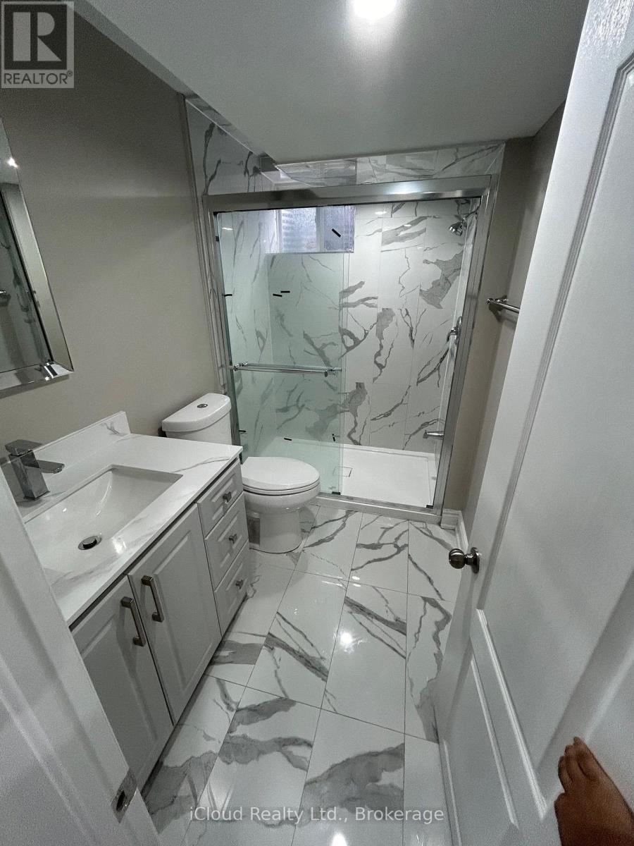 1295 Rose Way W, Milton, Ontario  L9E 1M2 - Photo 14 - W13536034