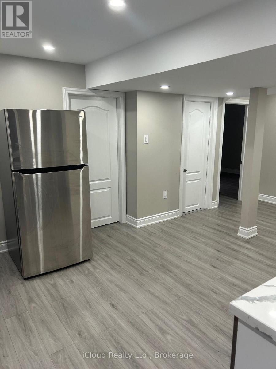 1295 Rose Way W, Milton, Ontario  L9E 1M2 - Photo 9 - W13536034