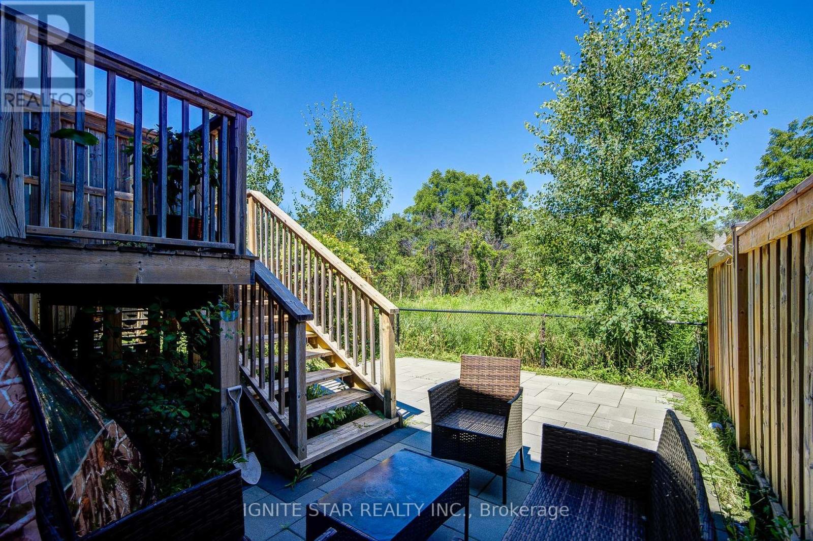 3305 Mockingbird Common, Oakville, Ontario  L6H 0X1 - Photo 2 - W13536036