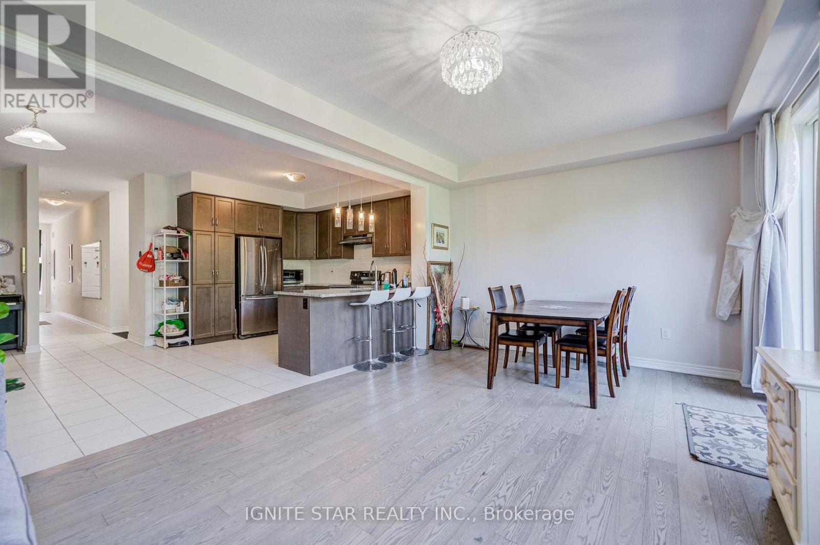 3305 Mockingbird Common, Oakville, Ontario  L6H 0X1 - Photo 8 - W13536036