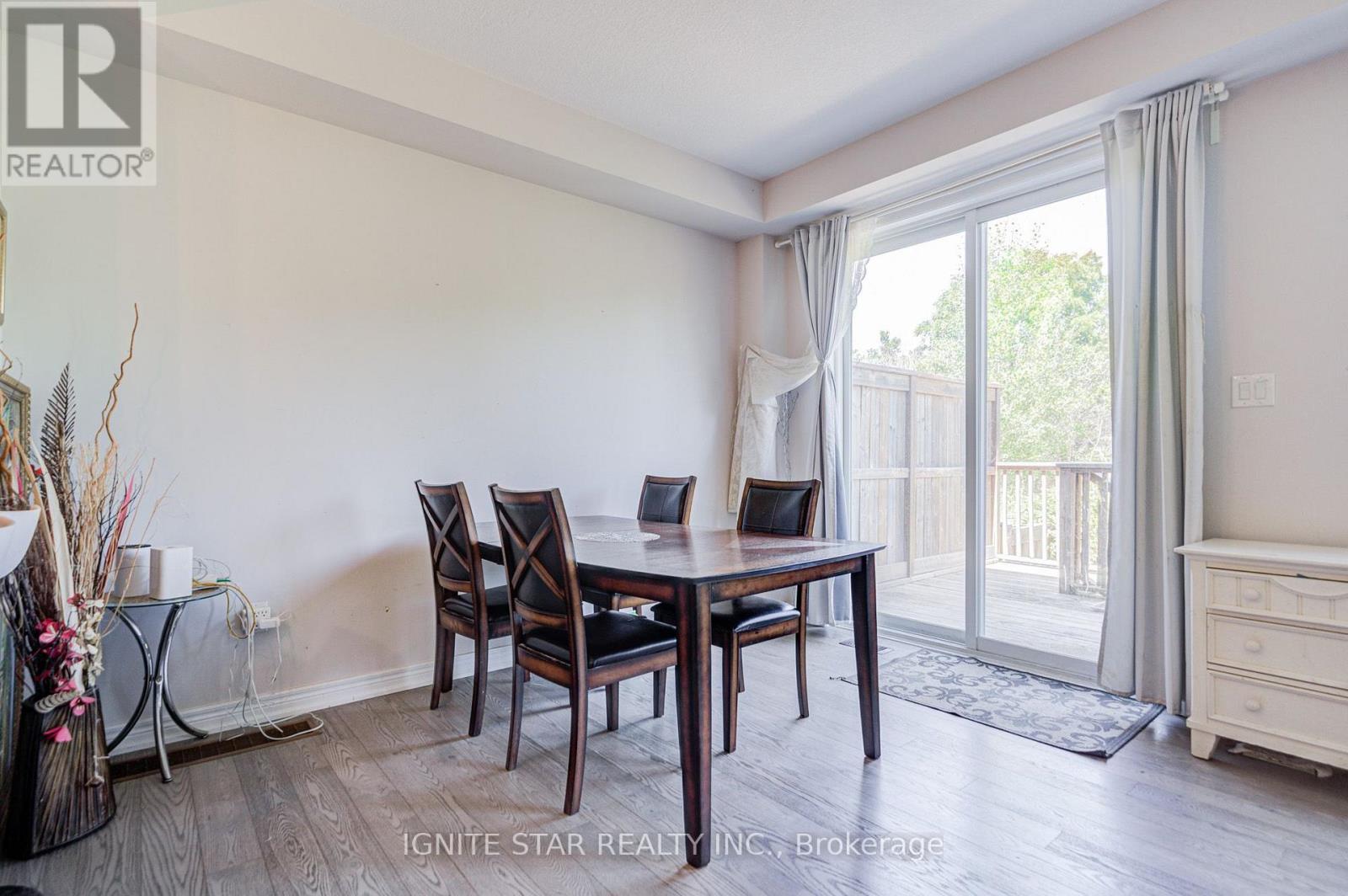 3305 Mockingbird Common, Oakville, Ontario  L6H 0X1 - Photo 9 - W13536036