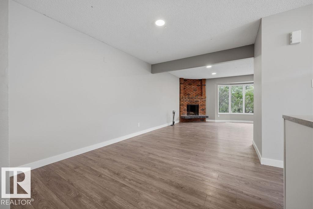 1291 Lakewood Rd W NW, Edmonton, Alberta  T6K 3L1 - Photo 10 - E4497575