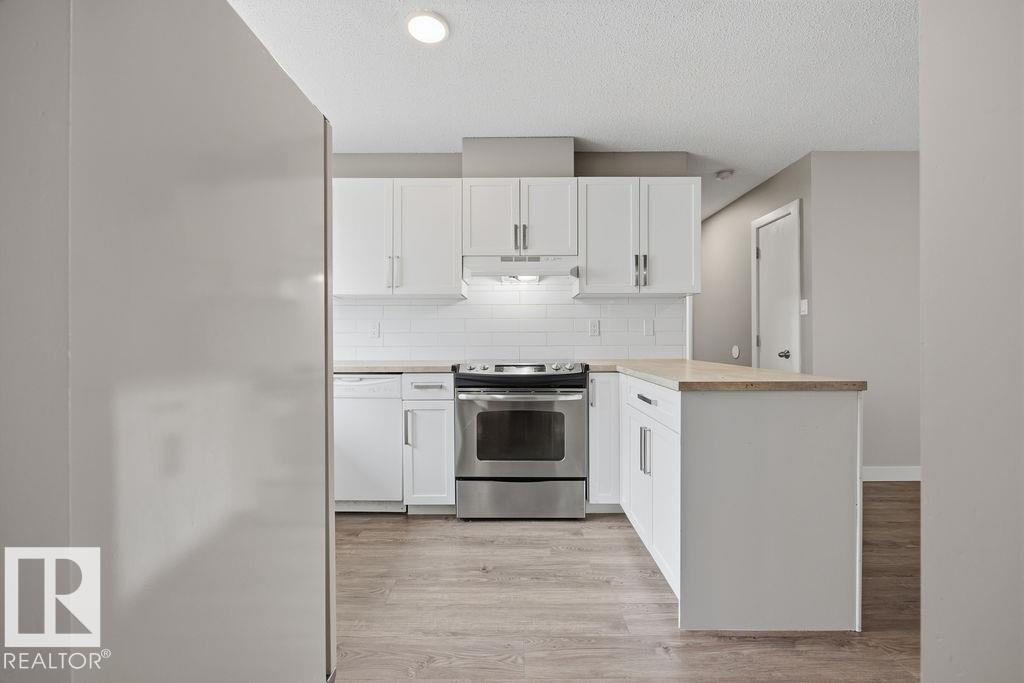 1291 Lakewood Rd W NW, Edmonton, Alberta  T6K 3L1 - Photo 14 - E4497575