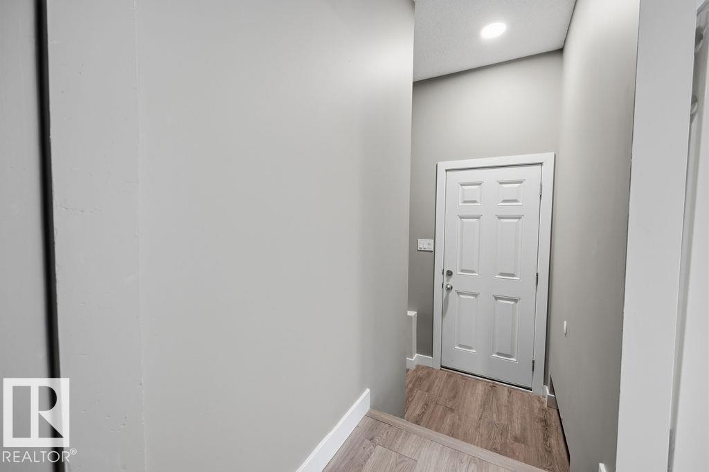 1291 Lakewood Rd W NW, Edmonton, Alberta  T6K 3L1 - Photo 26 - E4497575
