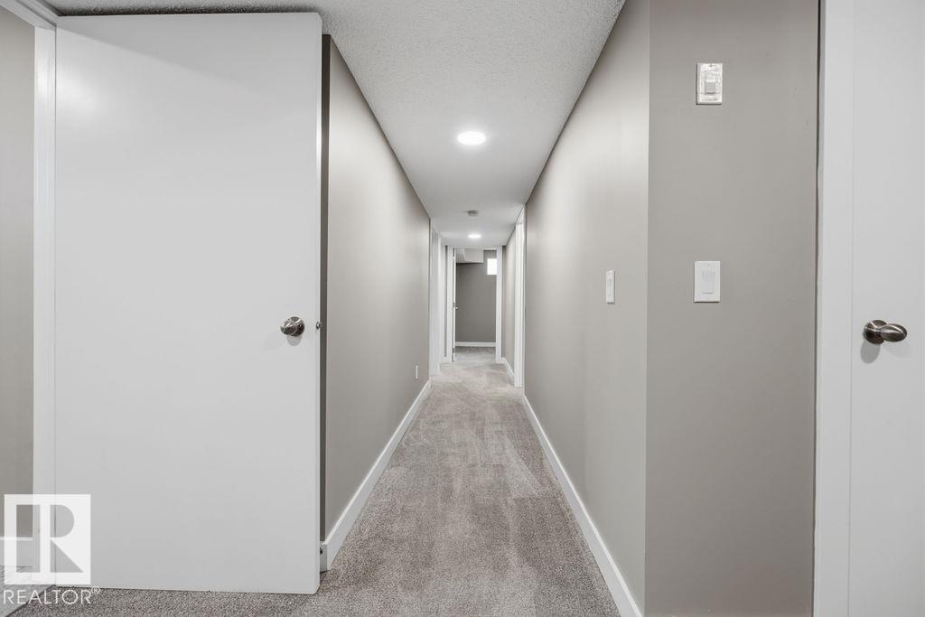 1291 Lakewood Rd W NW, Edmonton, Alberta  T6K 3L1 - Photo 31 - E4497575
