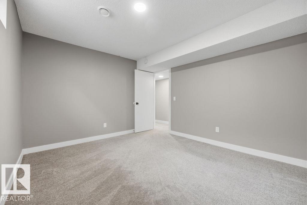 1291 Lakewood Rd W NW, Edmonton, Alberta  T6K 3L1 - Photo 34 - E4497575