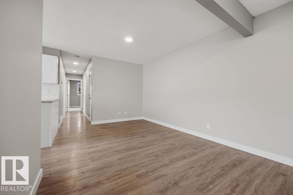 1291 Lakewood Rd W NW, Edmonton, Alberta  T6K 3L1 - Photo 9 - E4497575