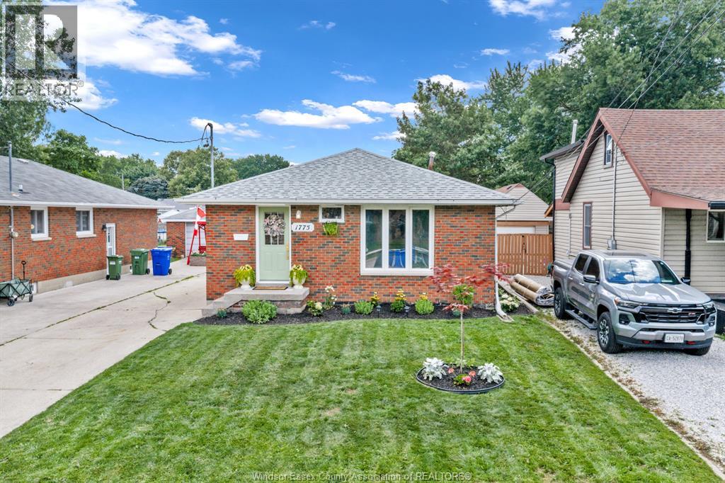 1775 BALFOUR, Windsor