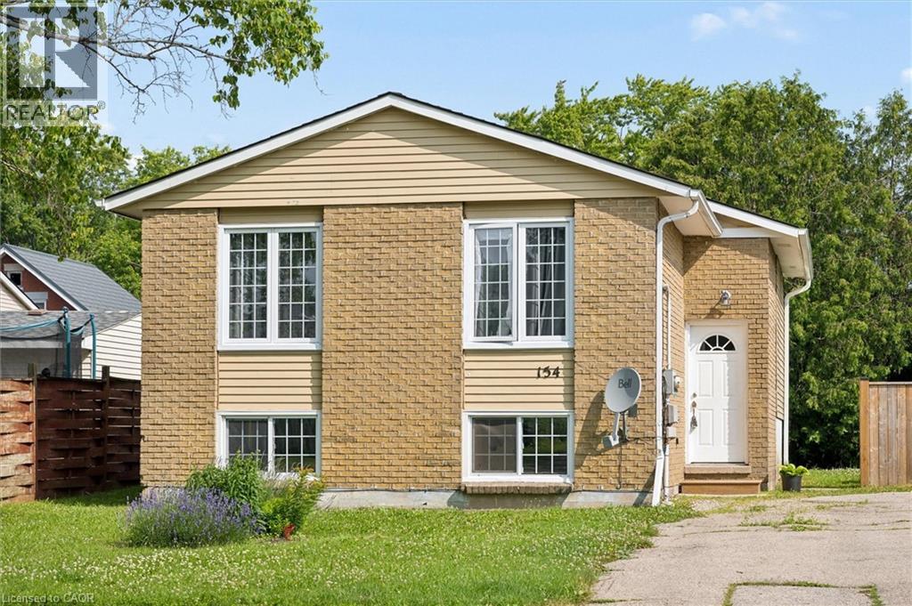 154 Graham Crescent, Stratford, Ontario  N5A 7G5 - Photo 2 - 40844397