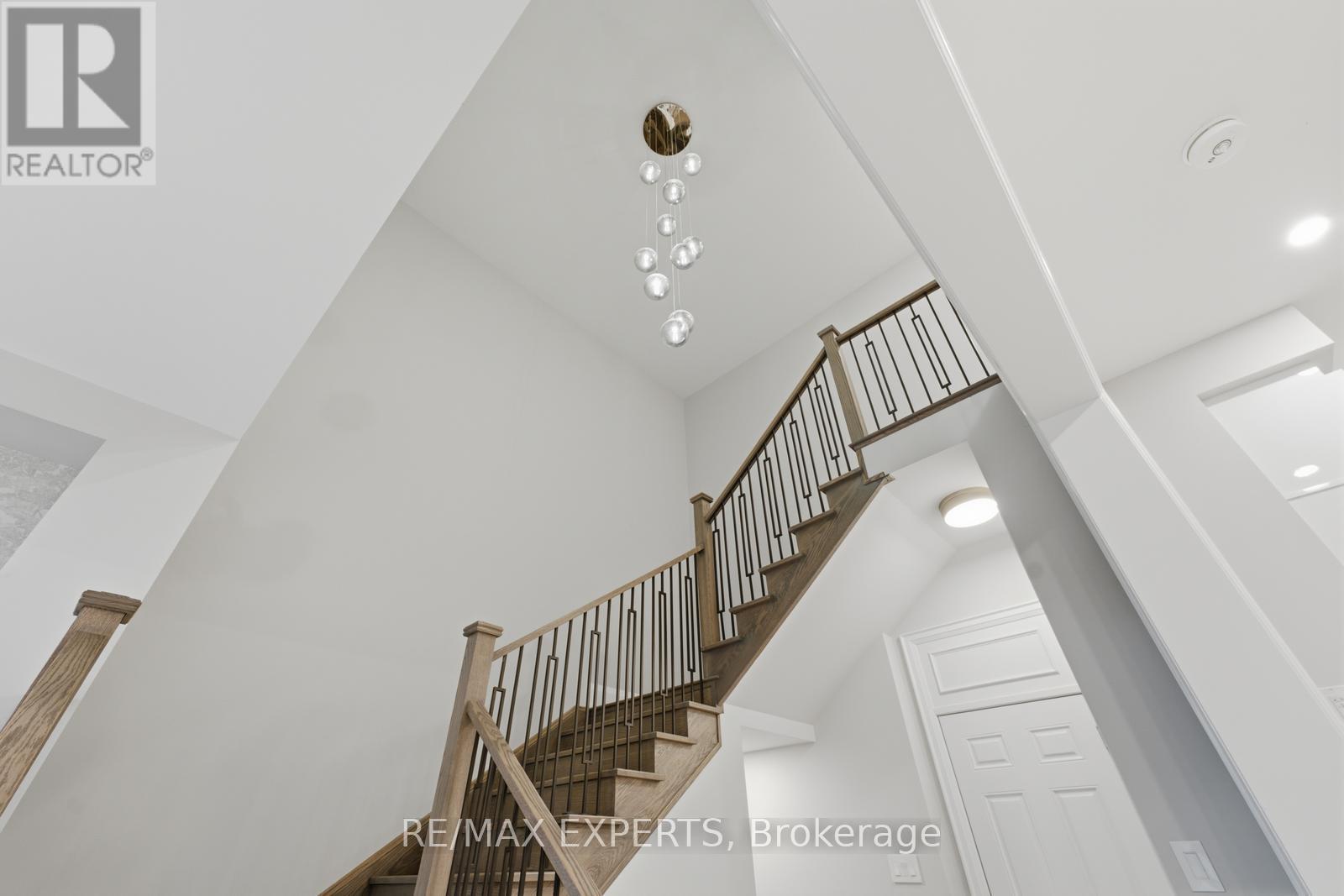 1288 Aymond Crescent W, Oakville, Ontario  L6H 7W8 - Photo 33 - W13504770