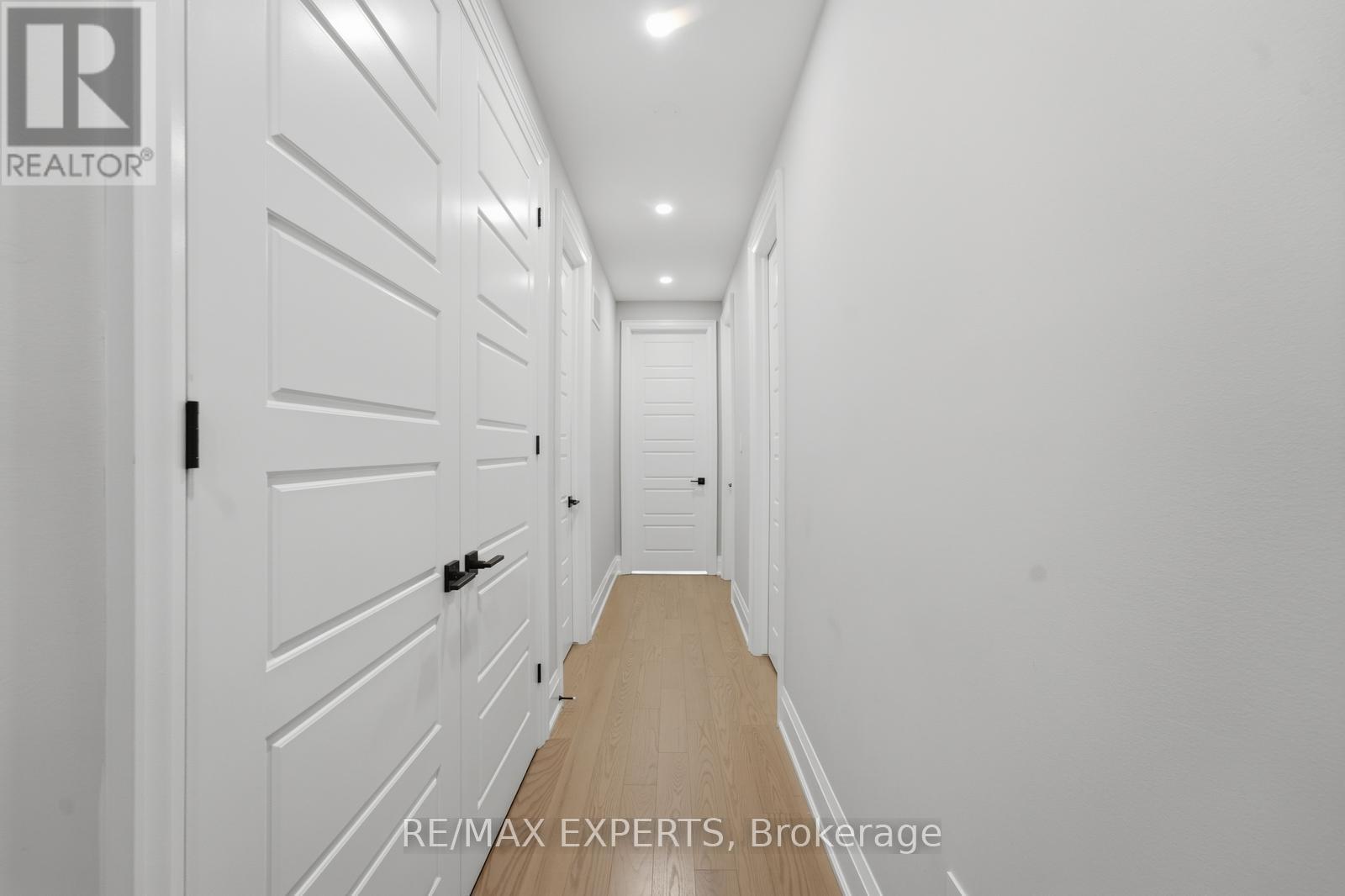 1288 Aymond Crescent W, Oakville, Ontario  L6H 7W8 - Photo 16 - W13504770