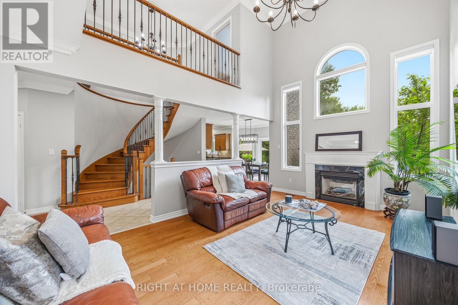 2275 Whitecliffe Way, Oakville, Ontario  L6M 4W3 - Photo 7 - W13480758