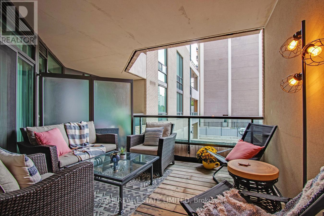 202 - 88 BROADWAY AVENUE, Toronto, Ontario