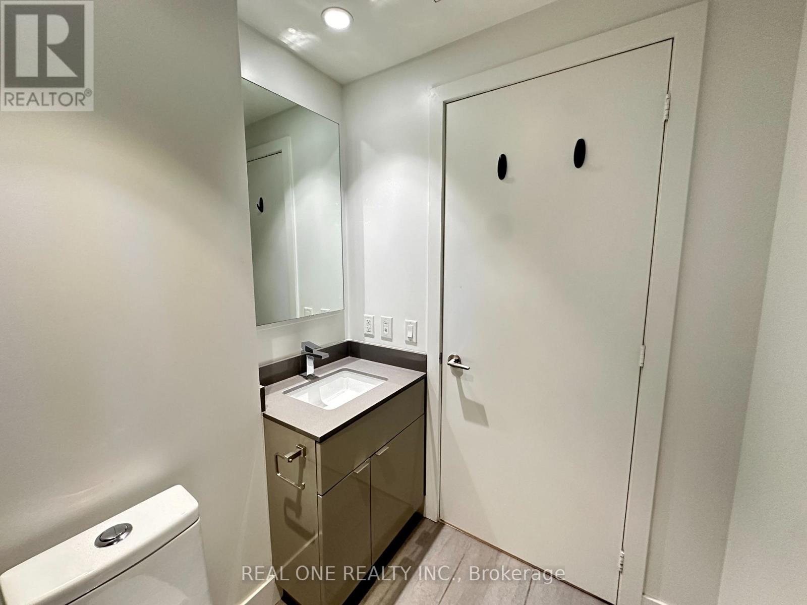 1606 - 7 Grenville Street, Toronto, Ontario  M4Y 0E9 - Photo 11 - C13536104