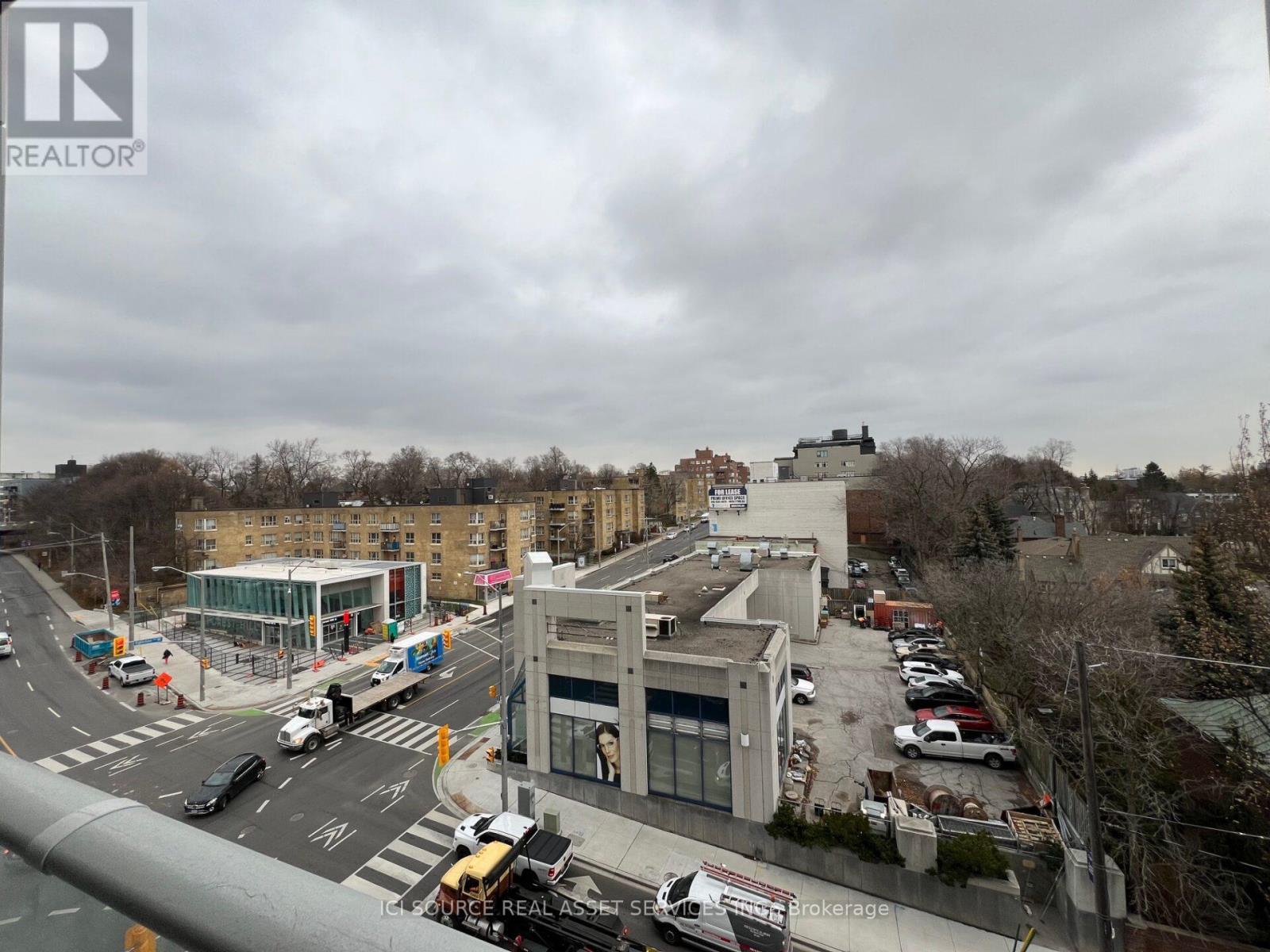 732 - 2020 Bathurst Street, Toronto, Ontario M5P 0A6 - Photo 3 - C13536152