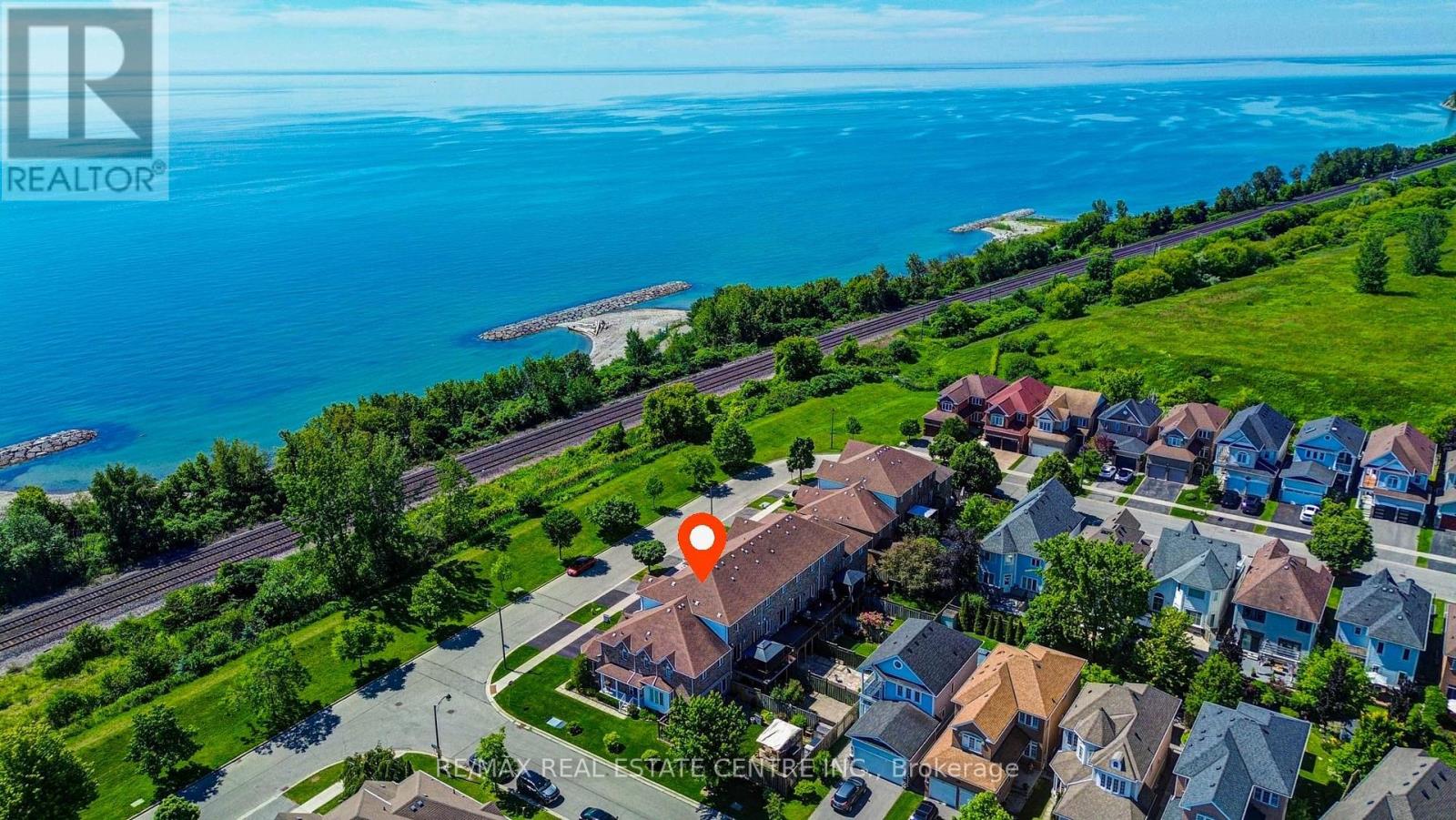 22 Lakeridge Drive, Toronto, Ontario  M1C 5C2 - Photo 3 - E13536196