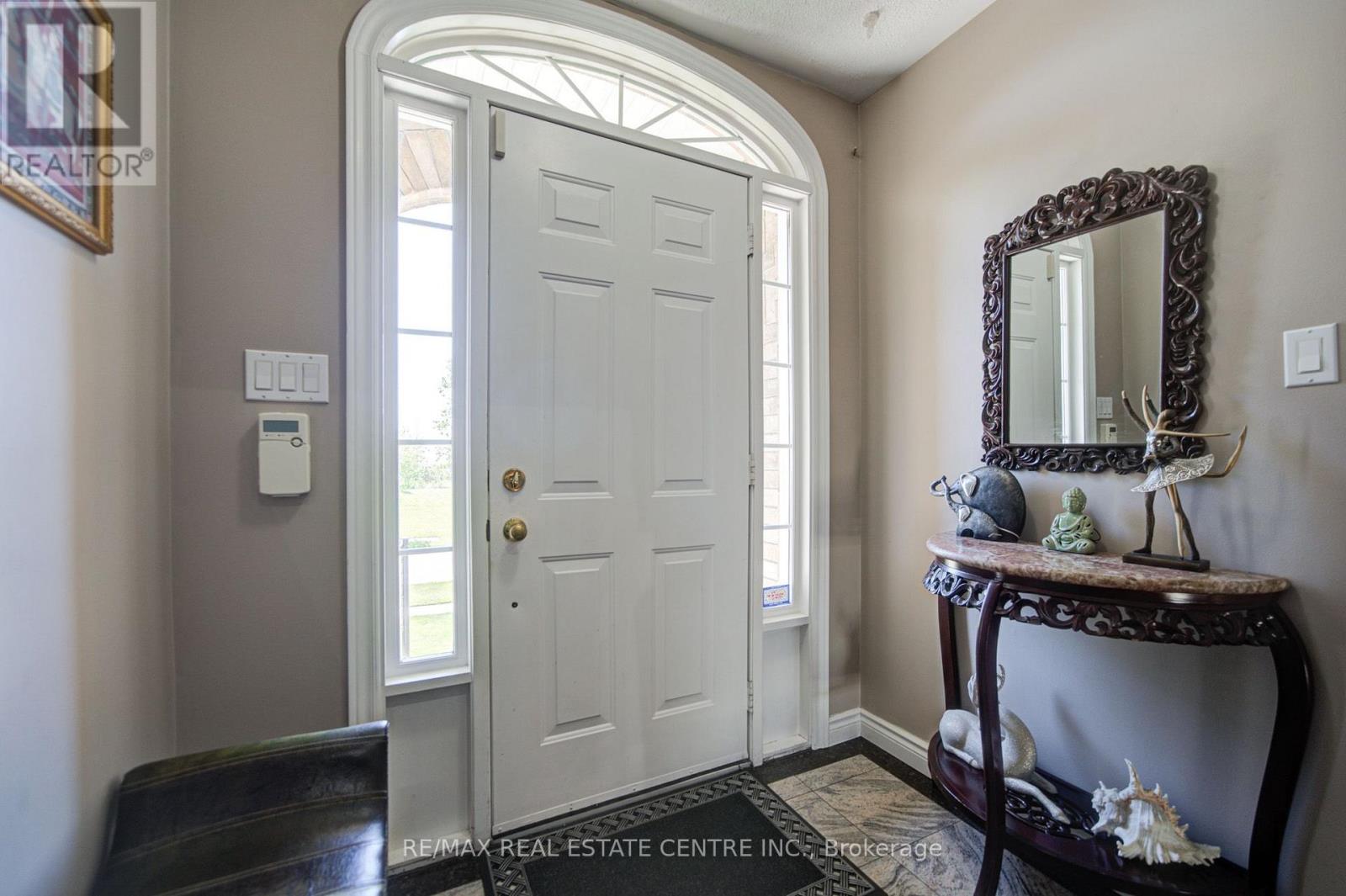 22 Lakeridge Drive, Toronto, Ontario  M1C 5C2 - Photo 7 - E13536196