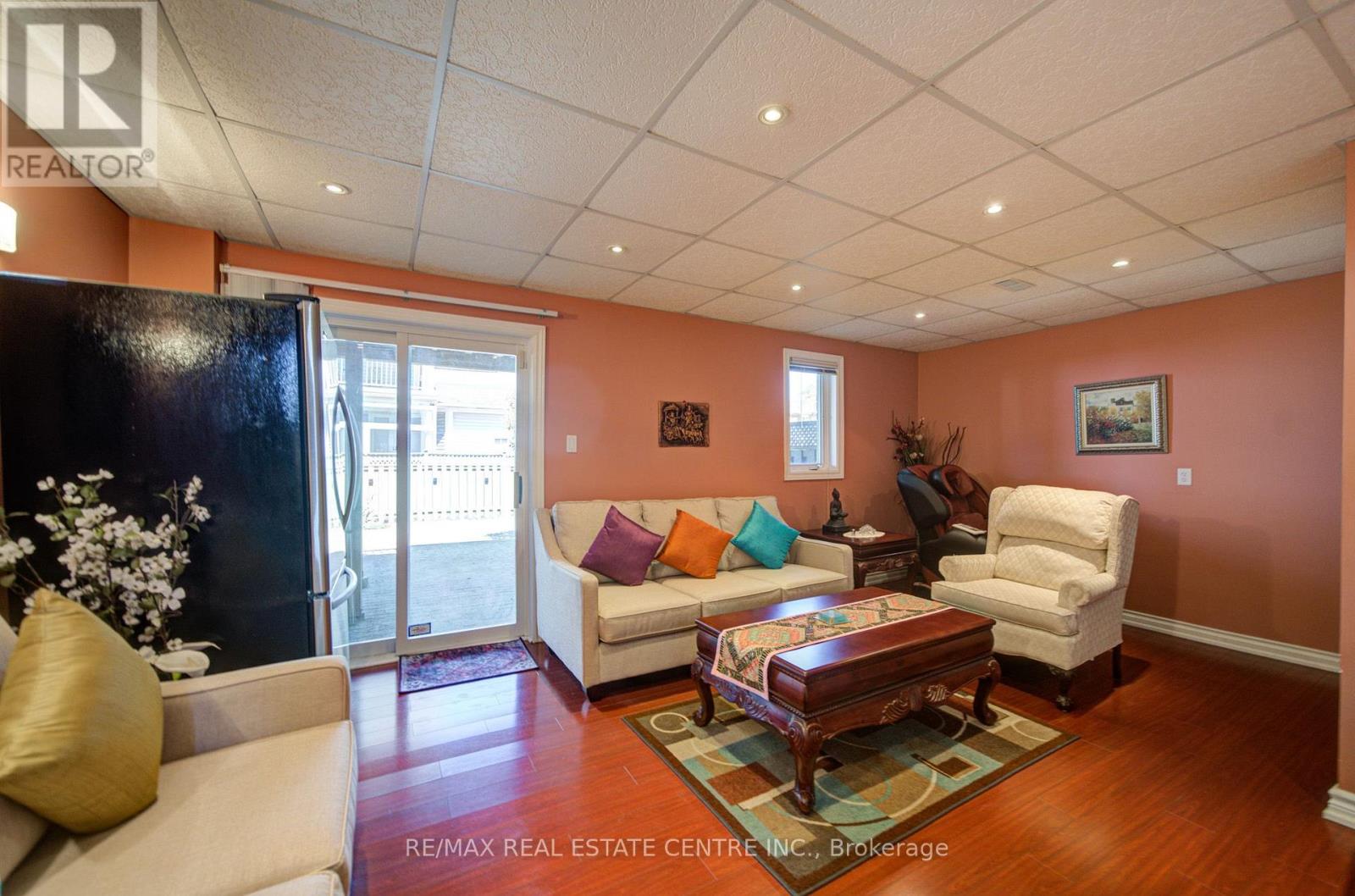 22 Lakeridge Drive, Toronto, Ontario  M1C 5C2 - Photo 9 - E13536196