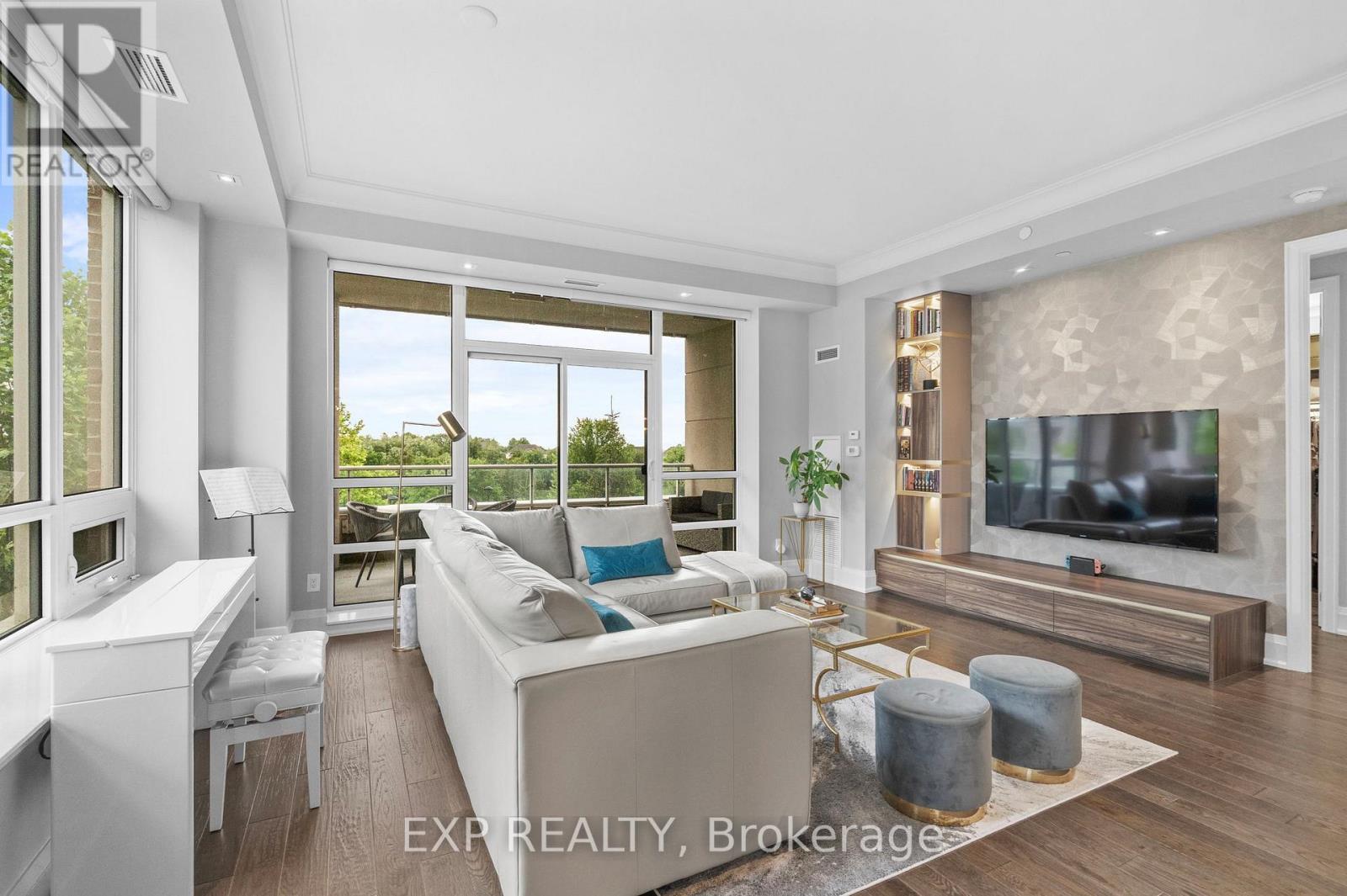 203 - 9 Stollery Pond Crescent, Markham, Ontario  L6C 0Y1 - Photo 4 - N13536204