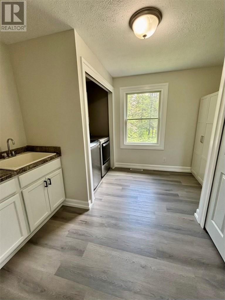 72 Jacobson Road, Markstay, Ontario  P0M 2G0 - Photo 11 - 2129050