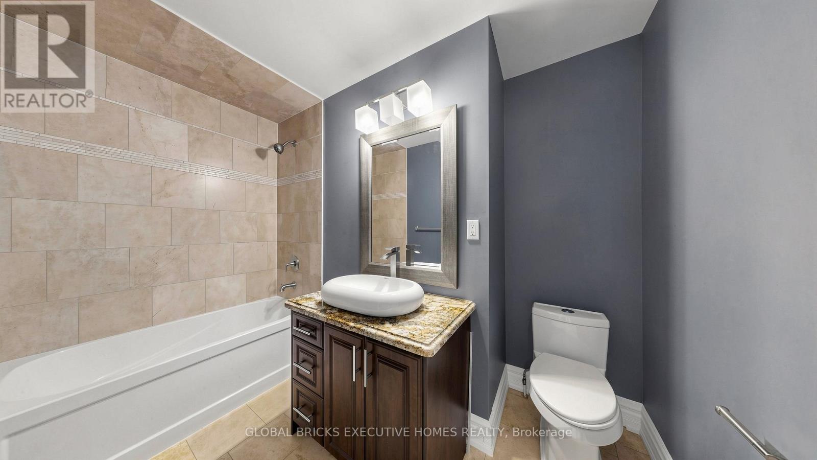 33 Ann Street, Halton Hills, Ontario  L7G 2V3 - Photo 32 - W13536116