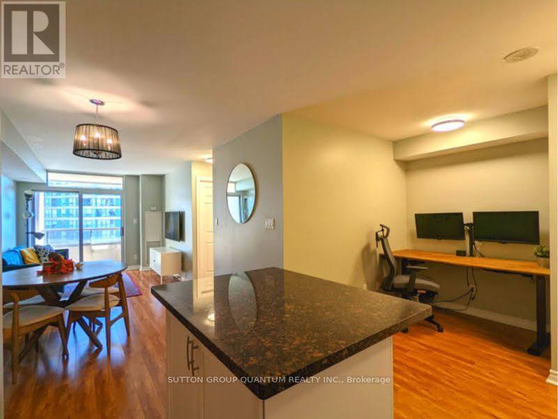 708 - 3880 Duke Of York Boulevard, Mississauga, Ontario  L5B 4M7 - Photo 8 - W13536150