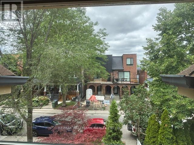 Upper - 33 Salem Avenue, Toronto, Ontario M6H 3C2 - Photo 6 - W13536184