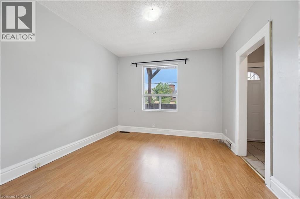 126 Wellington Street N, Kitchener, Ontario  N2H 5K1 - Photo 9 - 40845950
