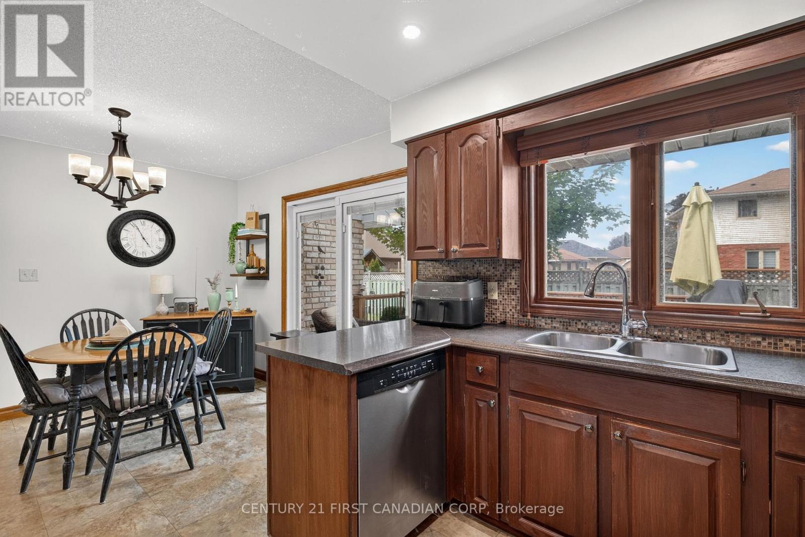 22 Heritage Court, Strathroy-Caradoc, Ontario  N7G 3Y6 - Photo 13 - X13536266