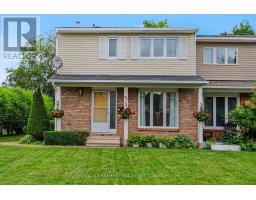95 SEABROOKE DRIVE, Ottawa, Ontario