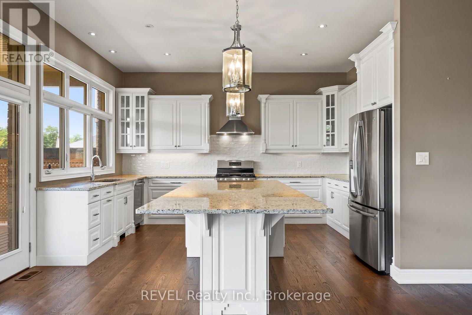 9208 Hendershot Boulevard, Niagara Falls, Ontario  L2H 0E3 - Photo 11 - X13536234