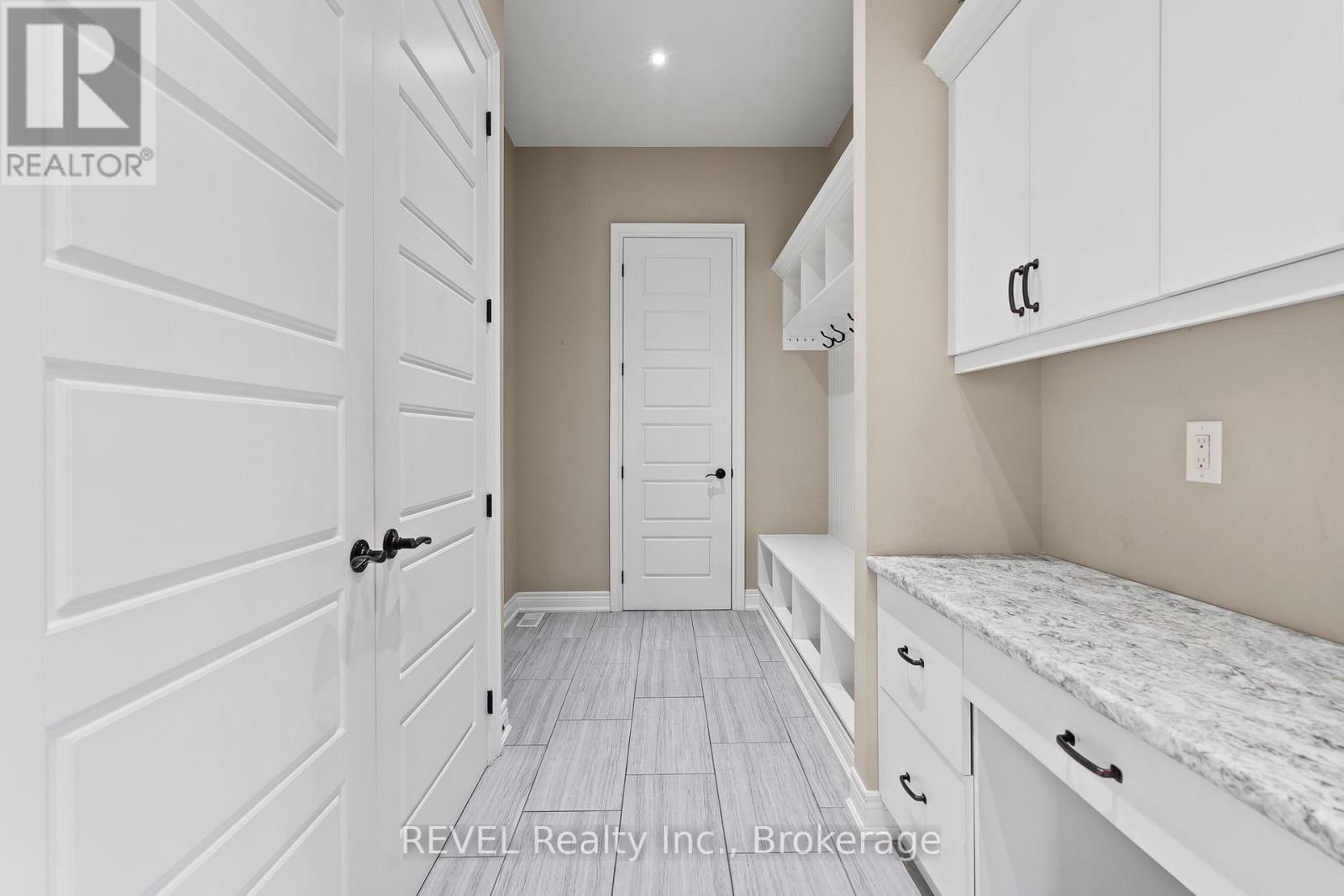 9208 Hendershot Boulevard, Niagara Falls, Ontario  L2H 0E3 - Photo 19 - X13536234
