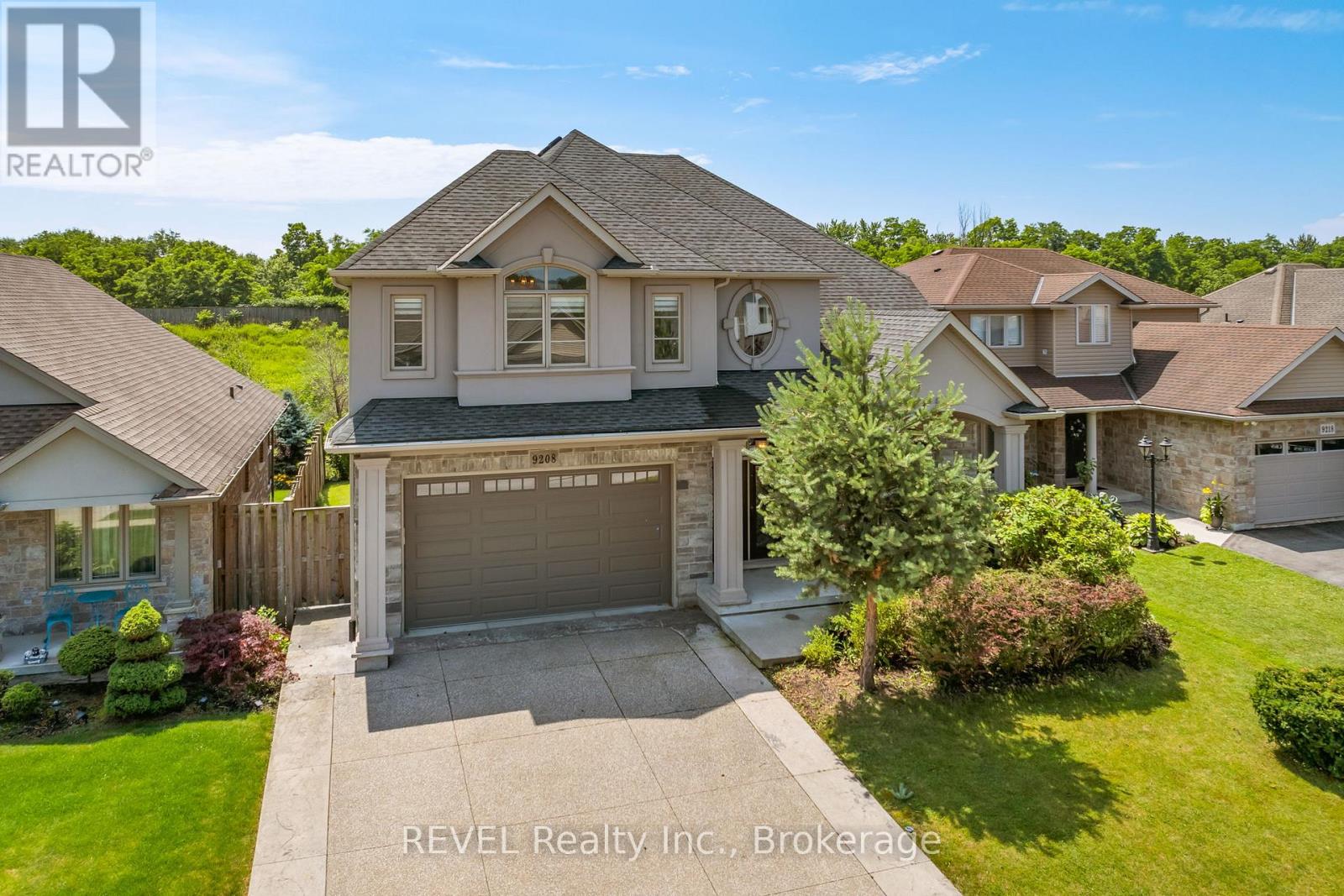 9208 Hendershot Boulevard, Niagara Falls, Ontario  L2H 0E3 - Photo 2 - X13536234