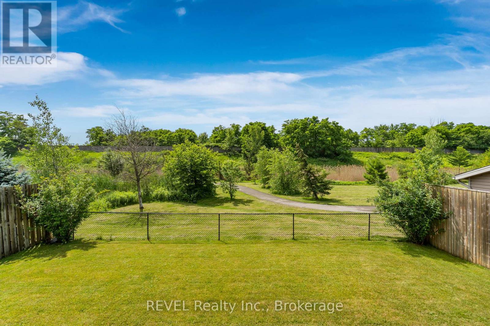9208 Hendershot Boulevard, Niagara Falls, Ontario  L2H 0E3 - Photo 39 - X13536234