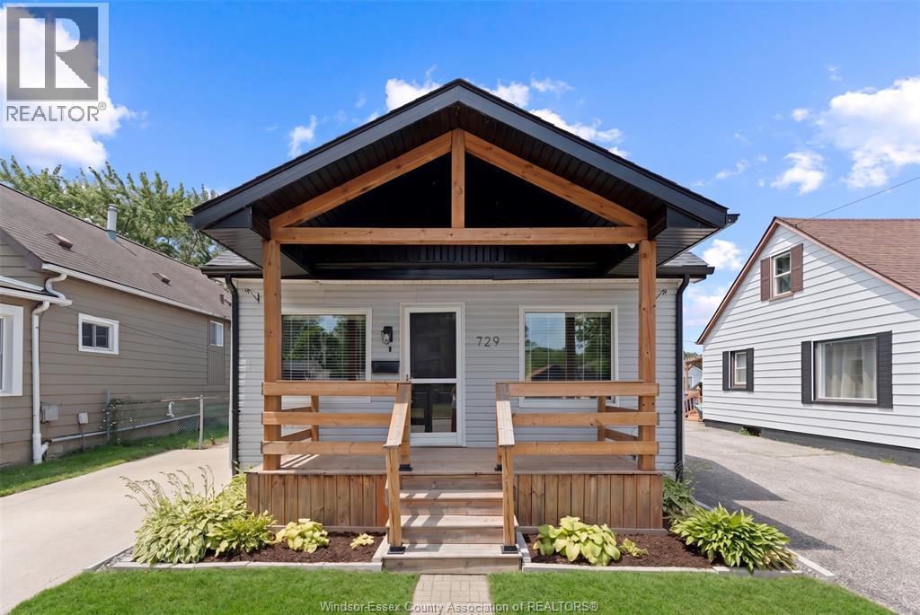 MLS# 26016289: 729 William St., Tecumseh, Canada