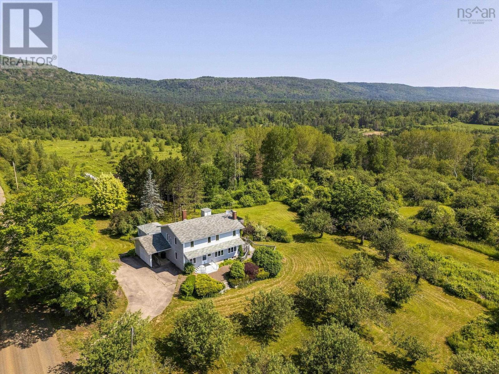 260 Phinney Mountain Road, Upper Granville
