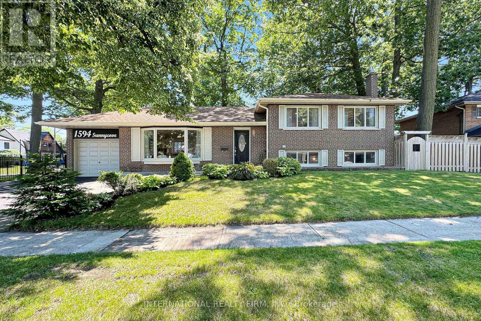 1594 SUNNYCOVE DRIVE, Mississauga, Ontario