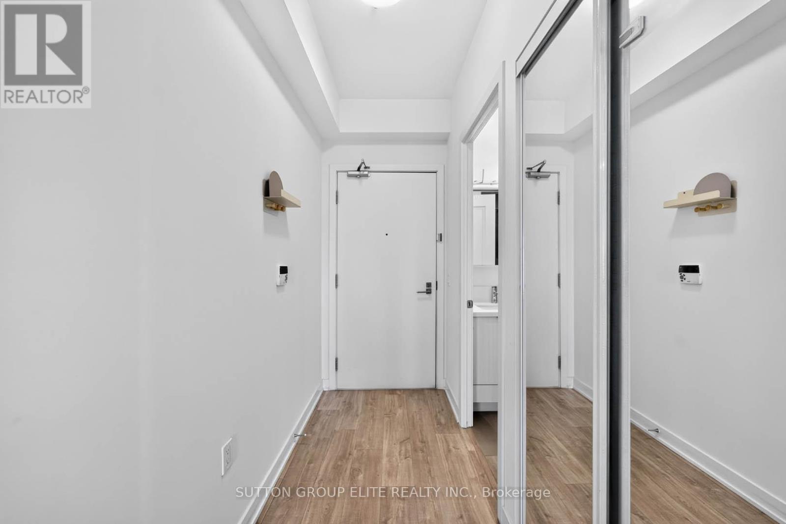 302 - 4699 Glen Erin Drive, Mississauga, Ontario  L5M 2E5 - Photo 2 - W13536278