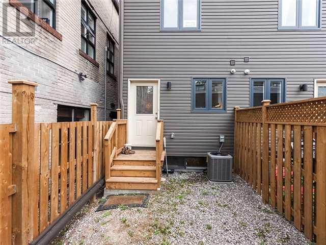 88 Mitchell Avenue, Toronto, Ontario  M6J 1B9 - Photo 13 - C13535064