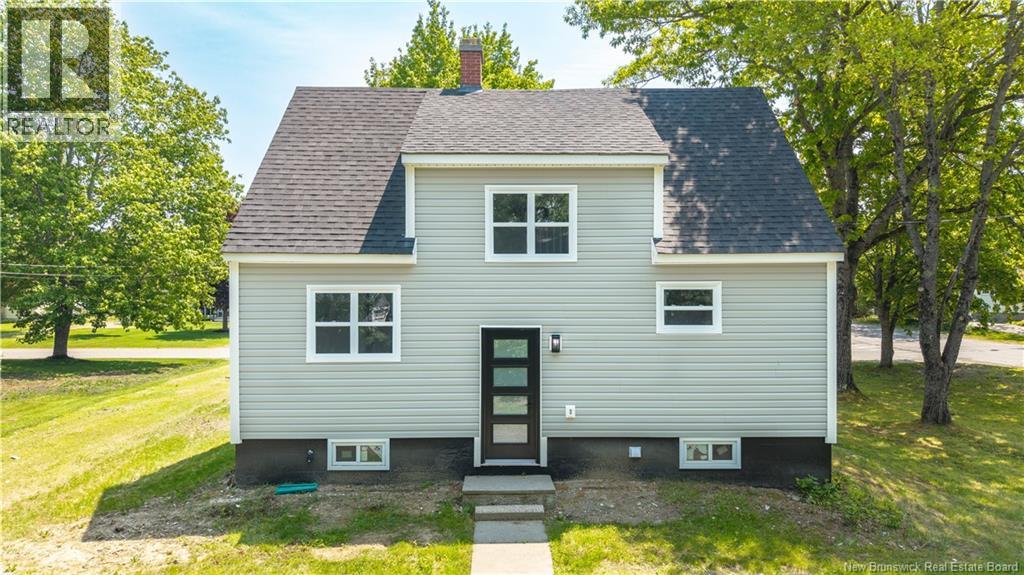 54 Duke Street, St. Stephen, New Brunswick  E3L 2H3 - Photo 5 - NB135257