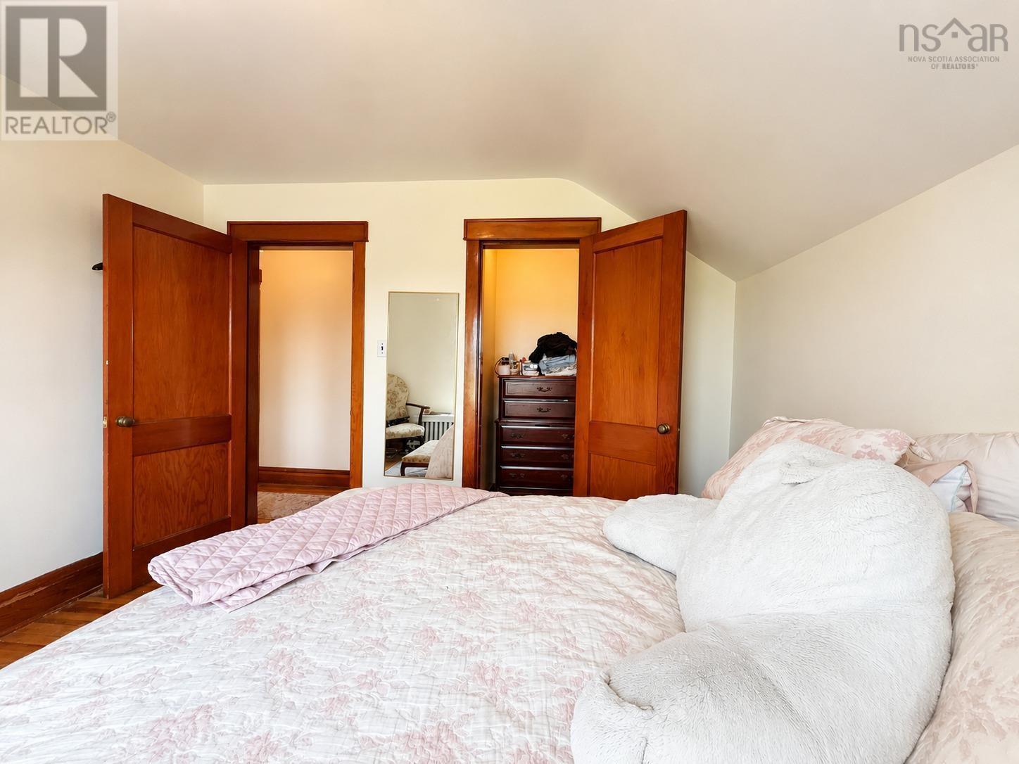 308 St. Peters Road, Sydney, Nova Scotia  B1P 4R1 - Photo 18 - 202616840