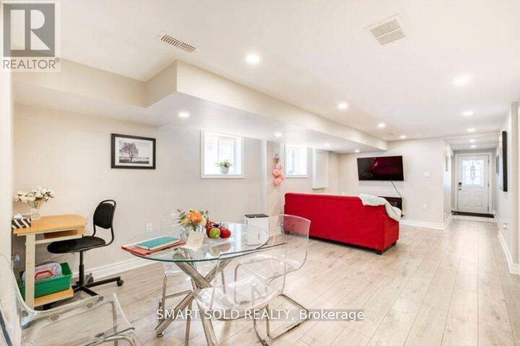 76 Clancy Drive, Toronto, Ontario  M2J 2V8 - Photo 22 - C13535996