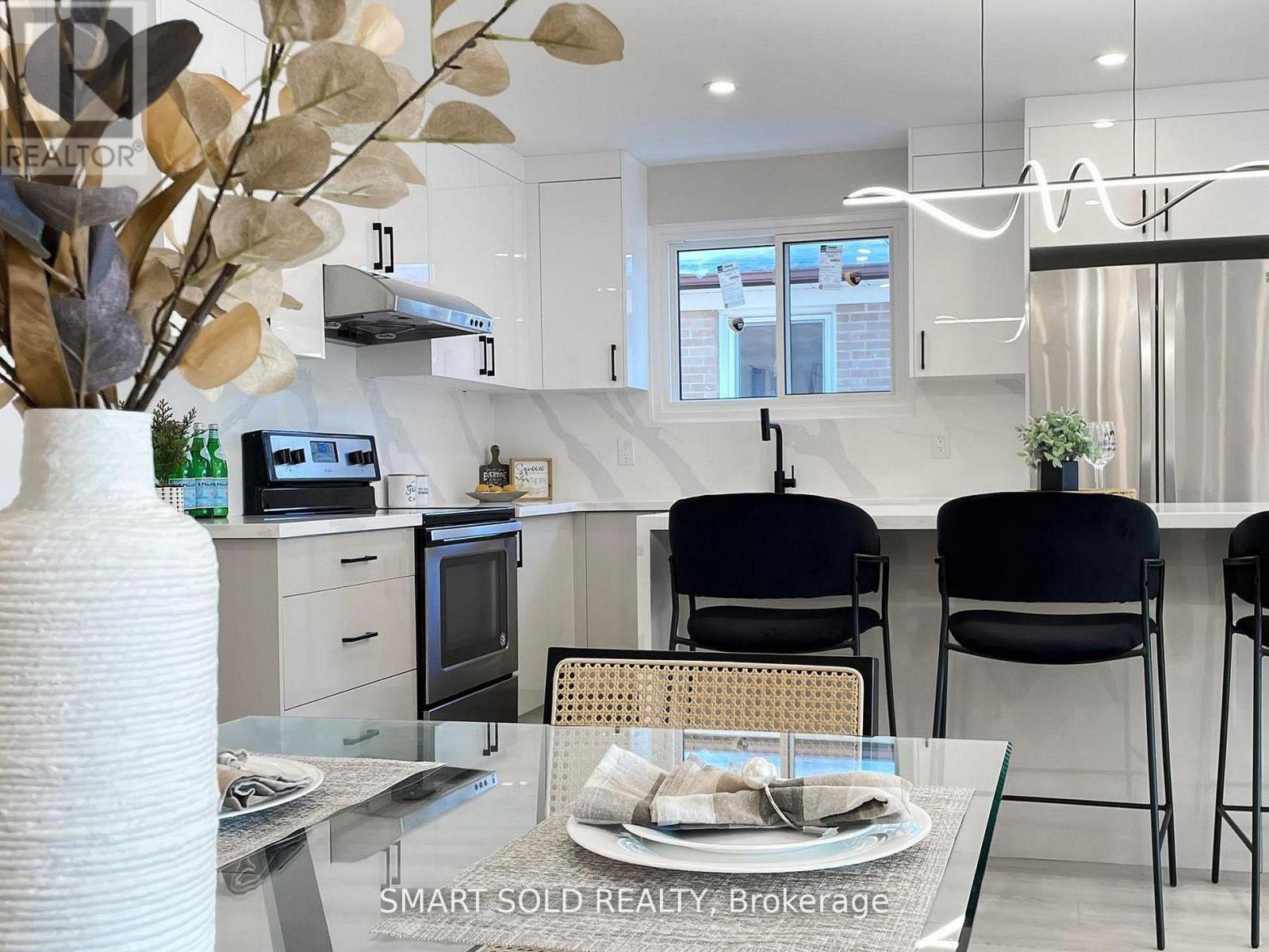 76 Clancy Drive, Toronto, Ontario  M2J 2V8 - Photo 13 - C13535996