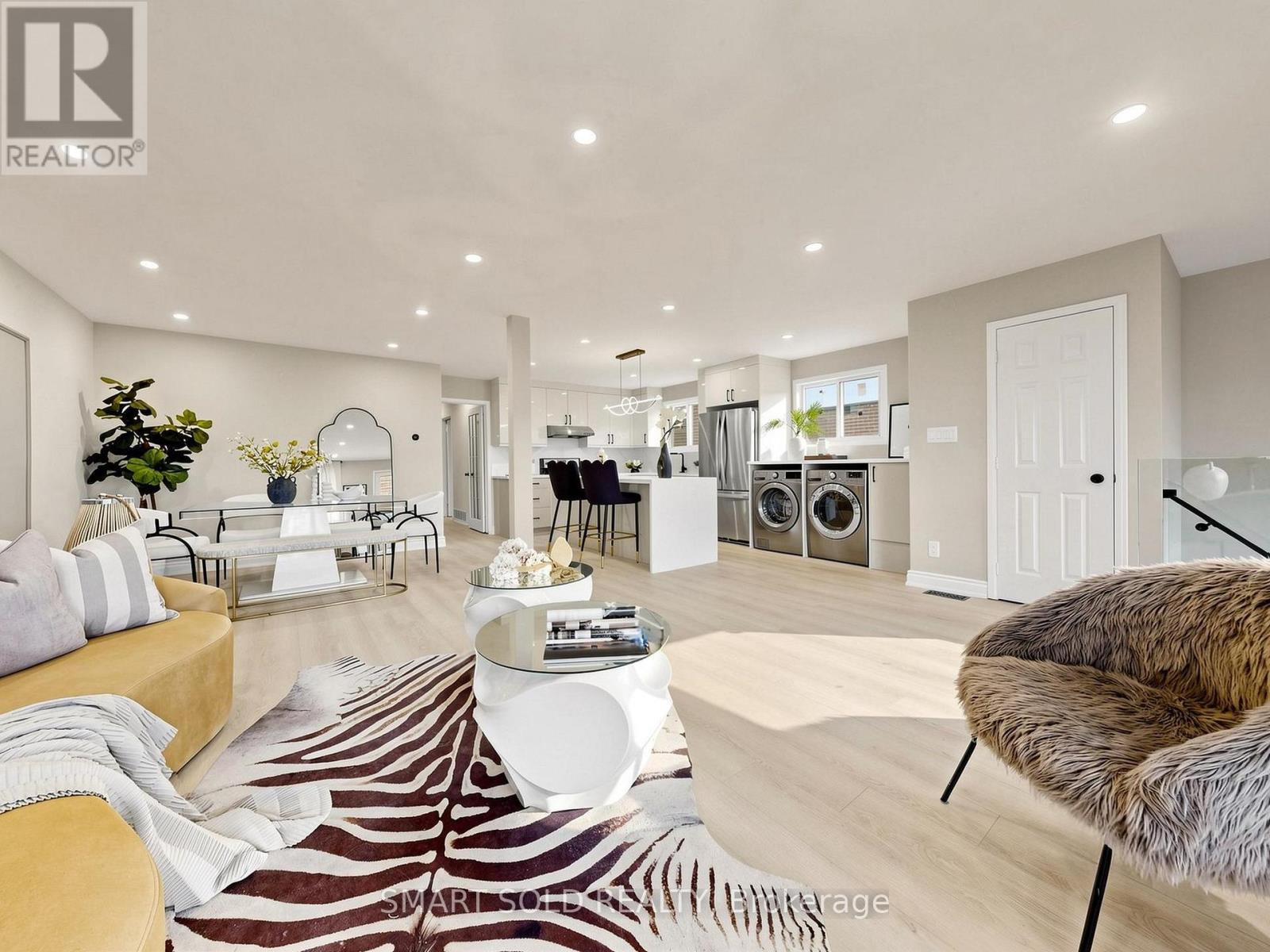 76 Clancy Drive, Toronto, Ontario  M2J 2V8 - Photo 4 - C13535996