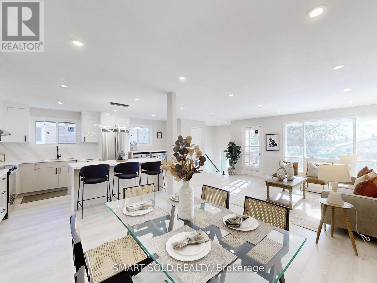 76 Clancy Drive, Toronto, Ontario  M2J 2V8 - Photo 8 - C13535996