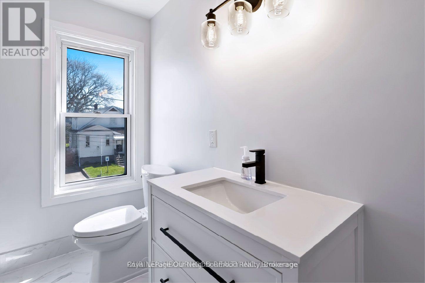 Unit 2 - 5749 Summer Street, Niagara Falls, Ontario  L2G 1M5 - Photo 9 - X13526440